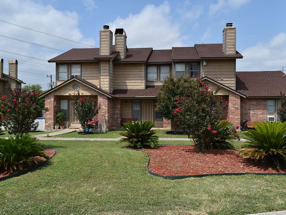 Front fourplex
