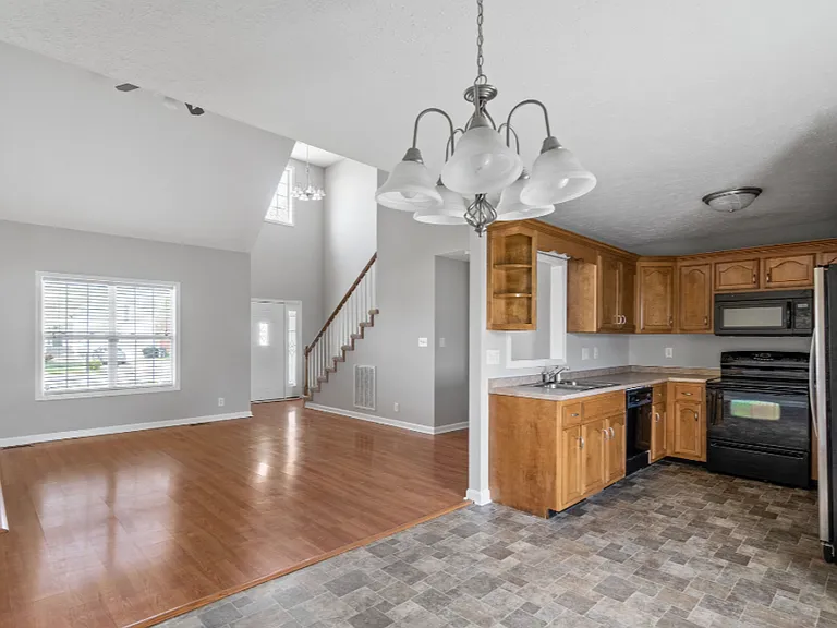 3731 Bret Dr — Photo 4