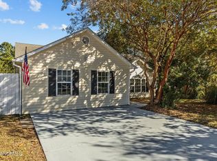 502 Worth Dr, Morehead City, NC 28557