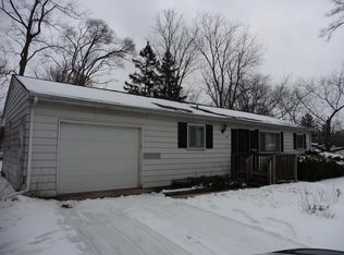 6 Rugby Rd, Lake Zurich, IL 60047