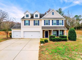 7031 Friar Tuck Ln, Charlotte, NC 28227