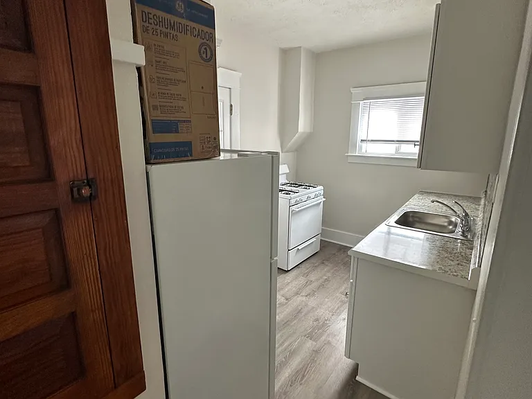 341 W Main St — Photo 5