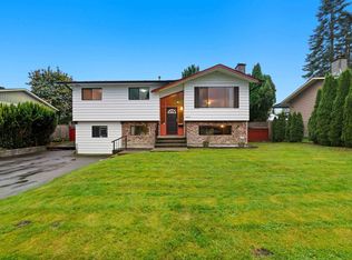 22970 Storey Ave, Maple Ridge, BC V2X 3W1