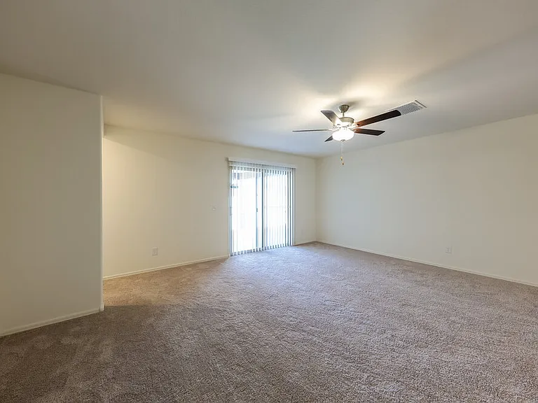 25751 W Coles Rd — Photo 4
