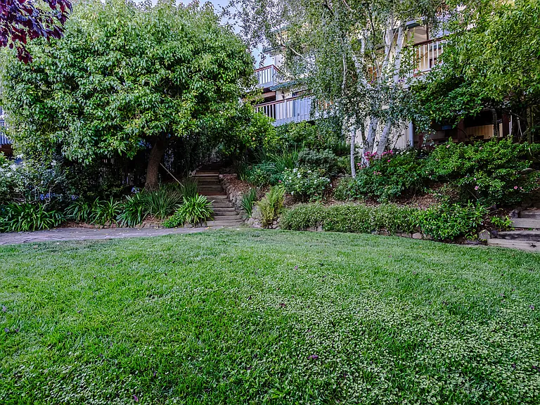 961 W California Ave — Photo 23