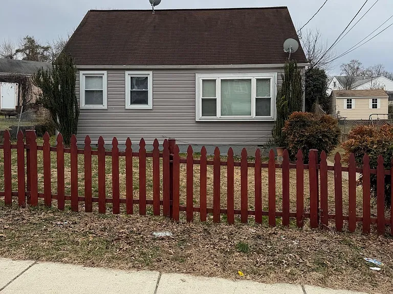 6609 Patterson St — Photo 2