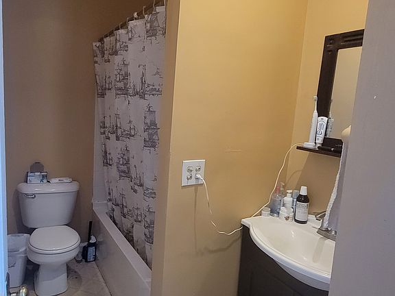 5th image of 2348 Wheeler St APT 1
