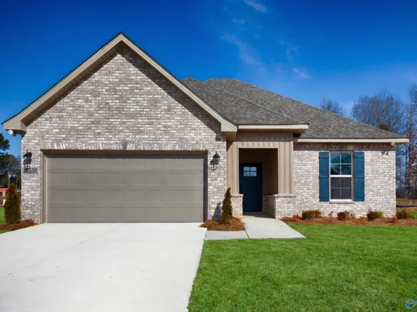 16639 Aspen Ln, Athens, AL 35611