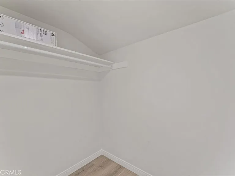 14722 Strathern St — Photo 27