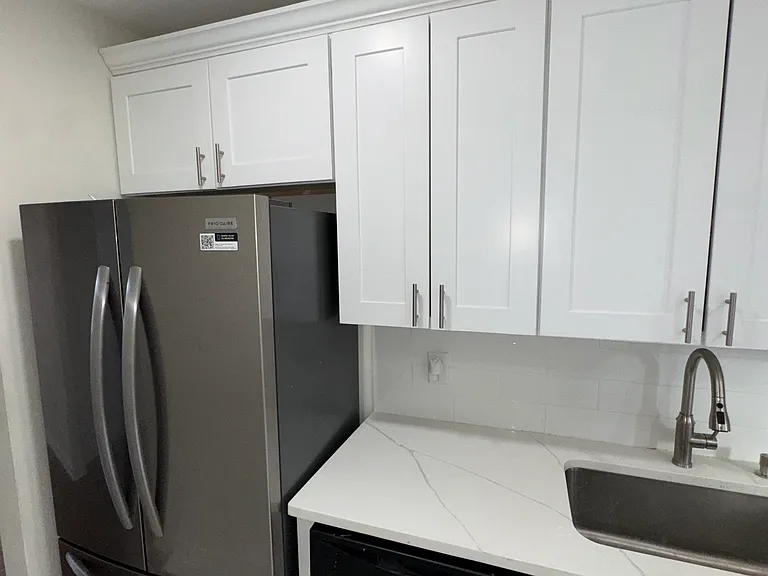 596 Chestnut St #E — Photo 3