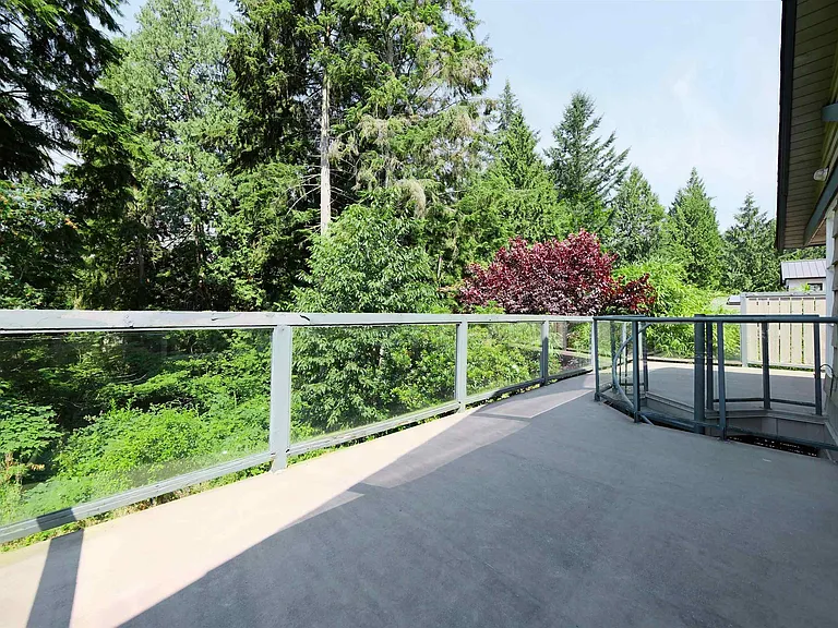 3775 Emerald Dr — Photo 7