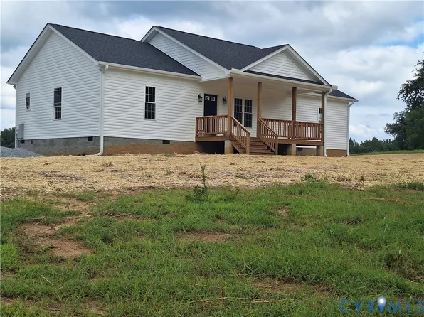 2078 E Courthouse Rd, Blackstone, VA 23824