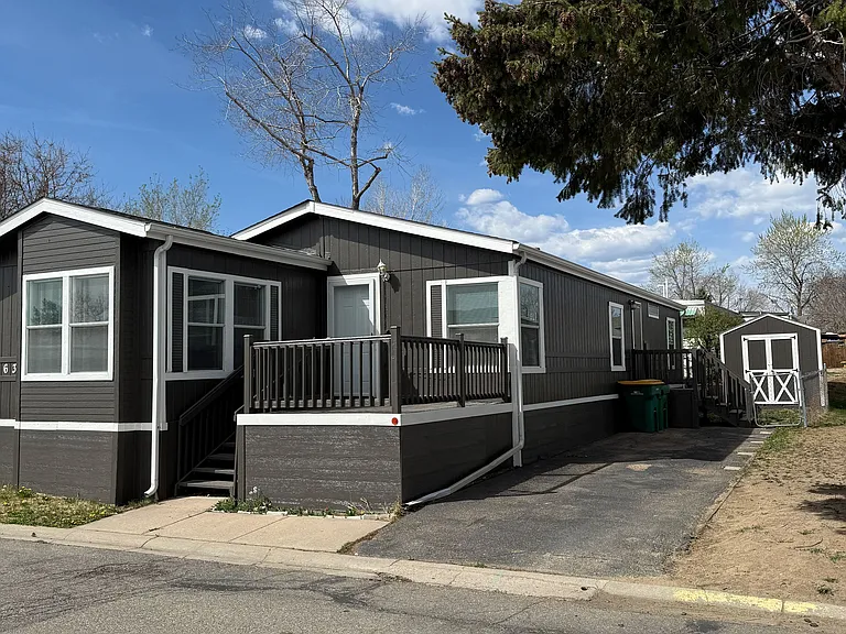 Exterior Driveway side with De