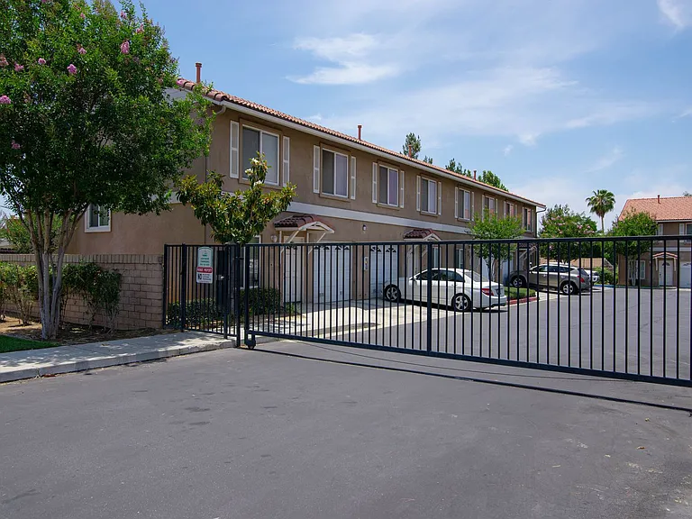 Lighthouse Townhomes — Photo 75