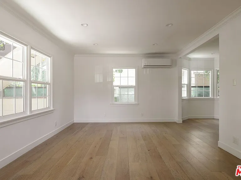 3047 Perlita Ave — Photo 5