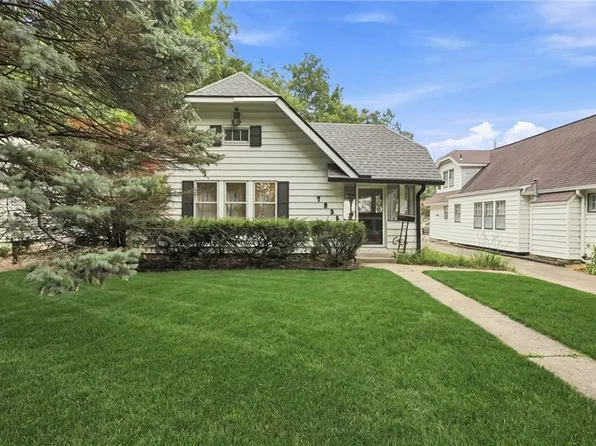 7535 McGee St, Kansas City, MO 64114