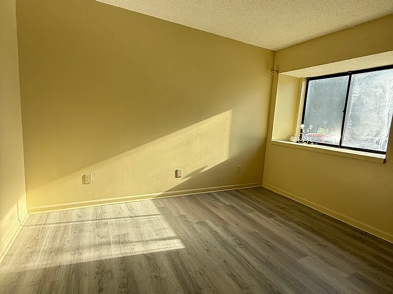 204 Davidson St — Photo 23