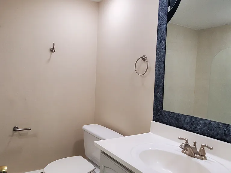 115 Halifax St #25 — Photo 30