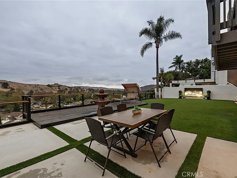 29252 Country Hills Rd — Photo 1