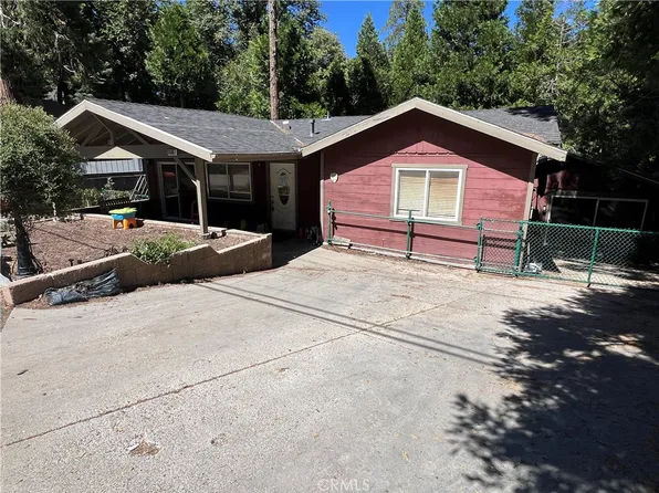24867 Felsen Dr, Crestline, CA 92325