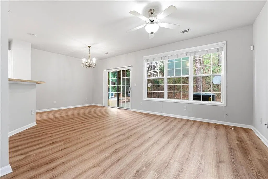 3 bed, 2.5 bath, 1875 sqft, $2,195 — Photo 3