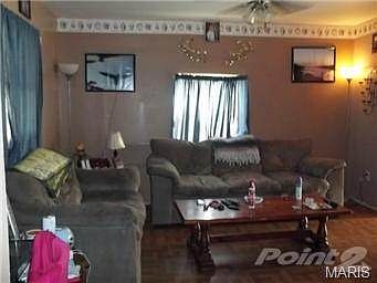 2nd image of 1006 Chestnut St