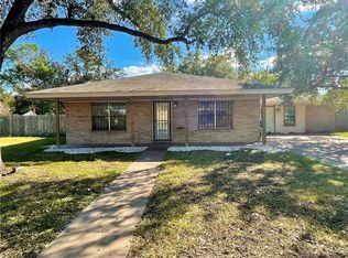 910 Lincoln St, Alice, TX 78332