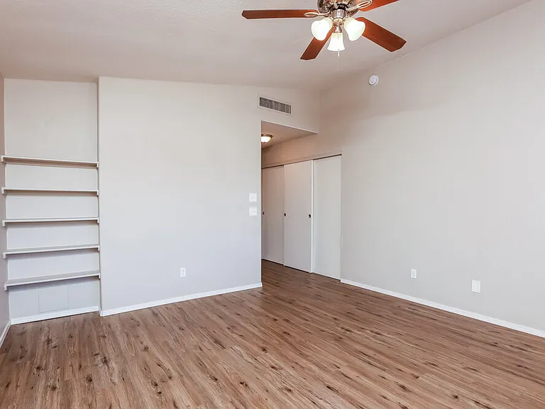 9009 E Kinross Dr — Photo 10