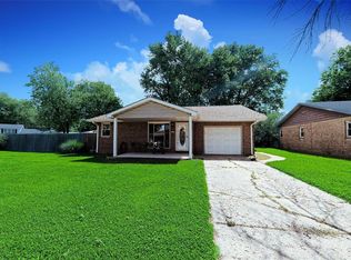 22 Moorland Dr, Granite City, IL 62040