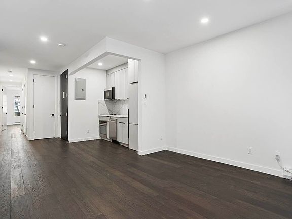 2nd image of 231 Sullivan St APT 2