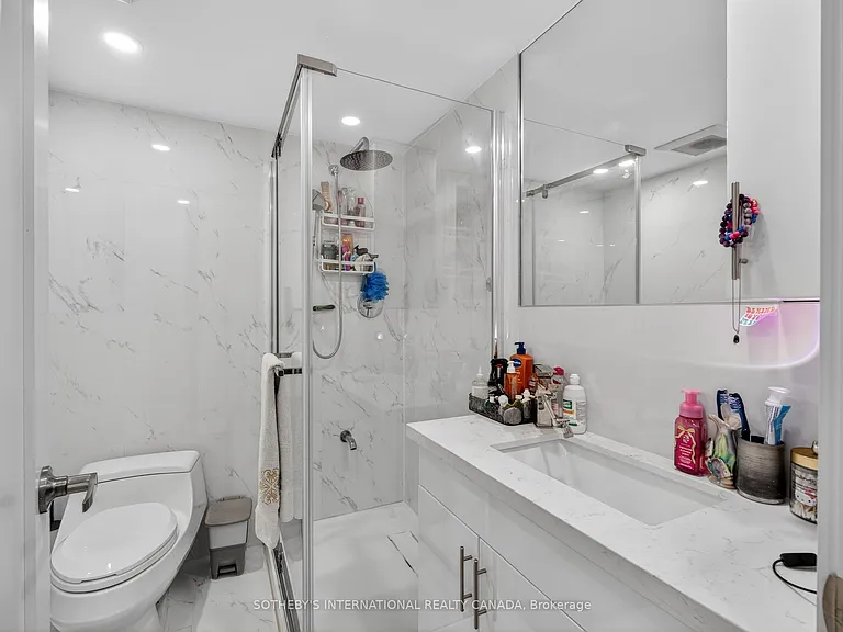 24 College View Ave #1B — Photo 18