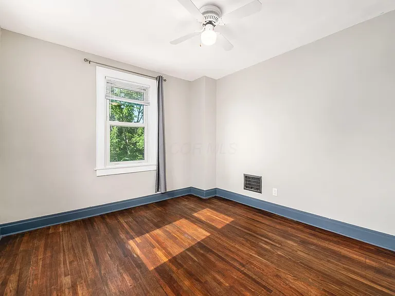 211 E Jenkins Ave — Photo 22