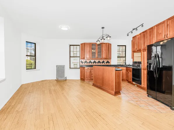 33 Convent Avenue image 10 of 30