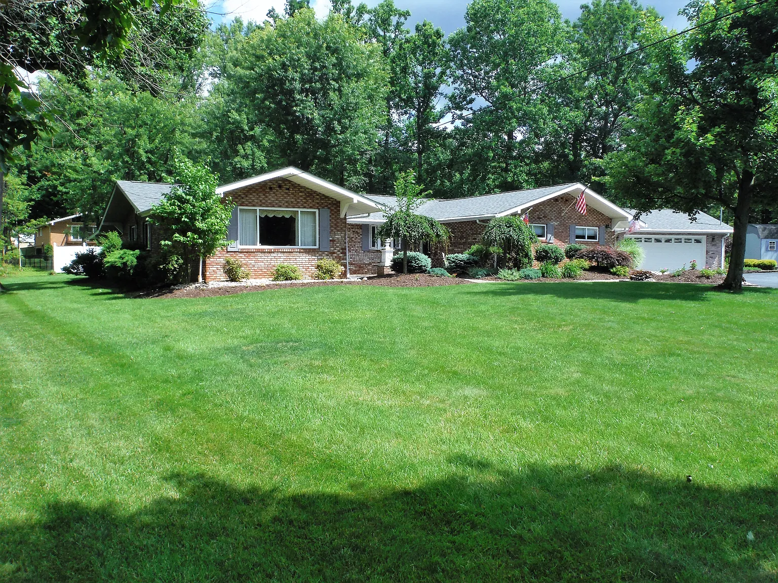 136 Buttermilk Ln photo 1