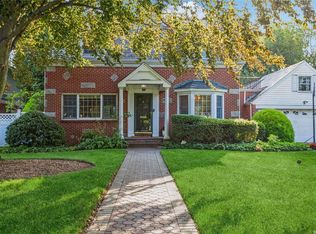 83 Bedell Ave, Hempstead, NY 11550