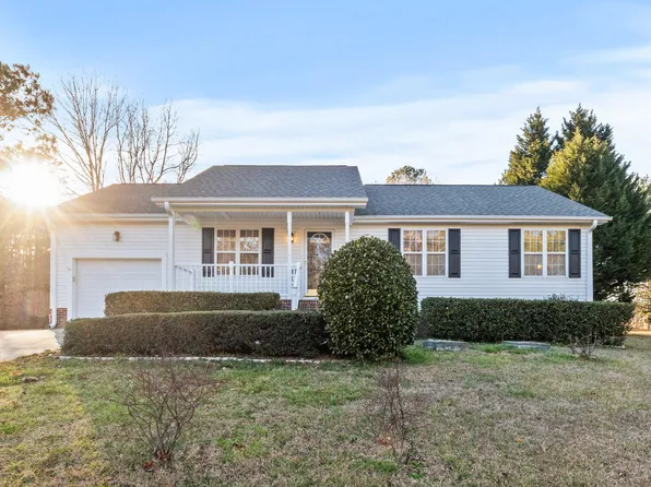 180 Spencers Gate Dr, Youngsville, NC 27596