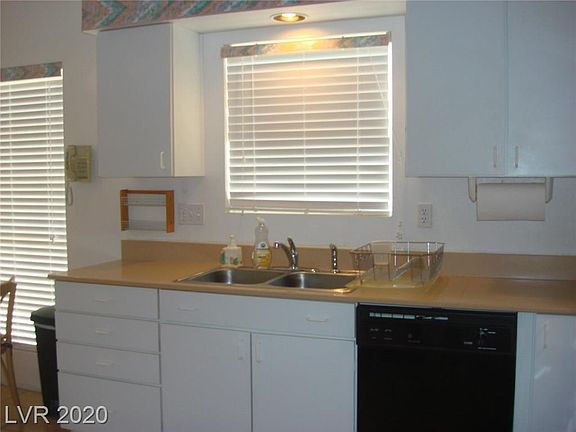 4th image of 4916 Winterset Dr #0