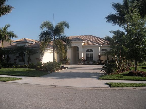 3rd image of 7250 Sugar Palm Ct