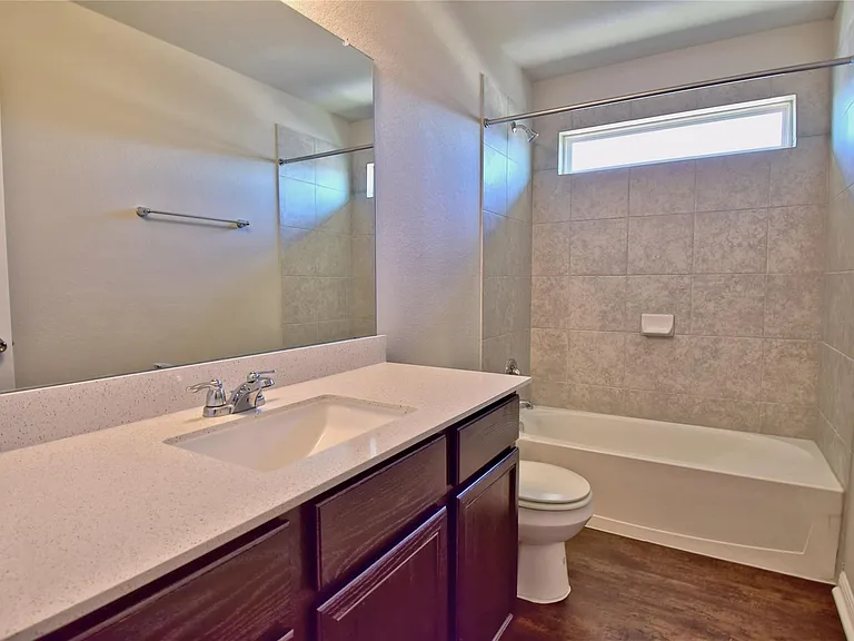 317 Clearlake Dr — Photo 20