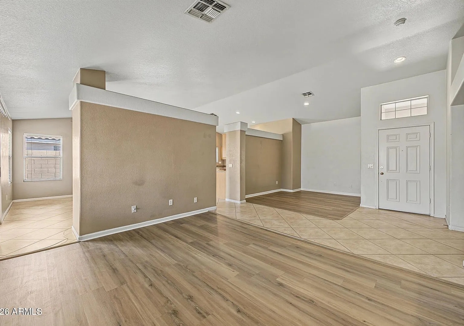4008 W Bloomfield, Phoenix - Move in ready 3 bed/2 bath w/3 car garage — Photo 3