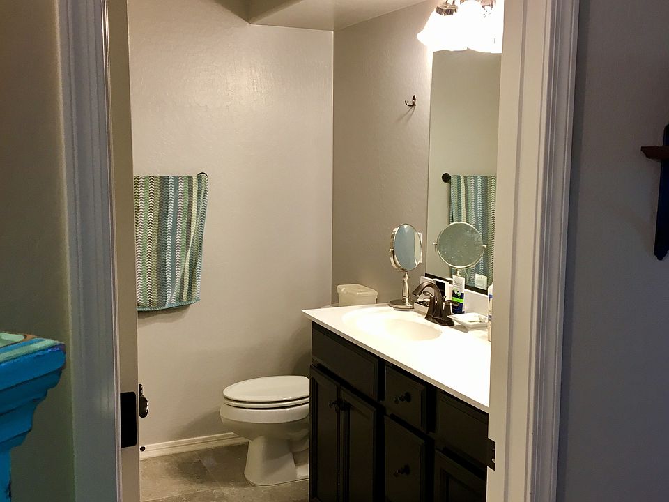 Master bath, 5ft shower. Lin