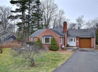 14 Knollwood Rd, Bloomfield, CT 06002