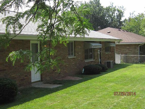 3rd image of 604 N Coolidge Ct