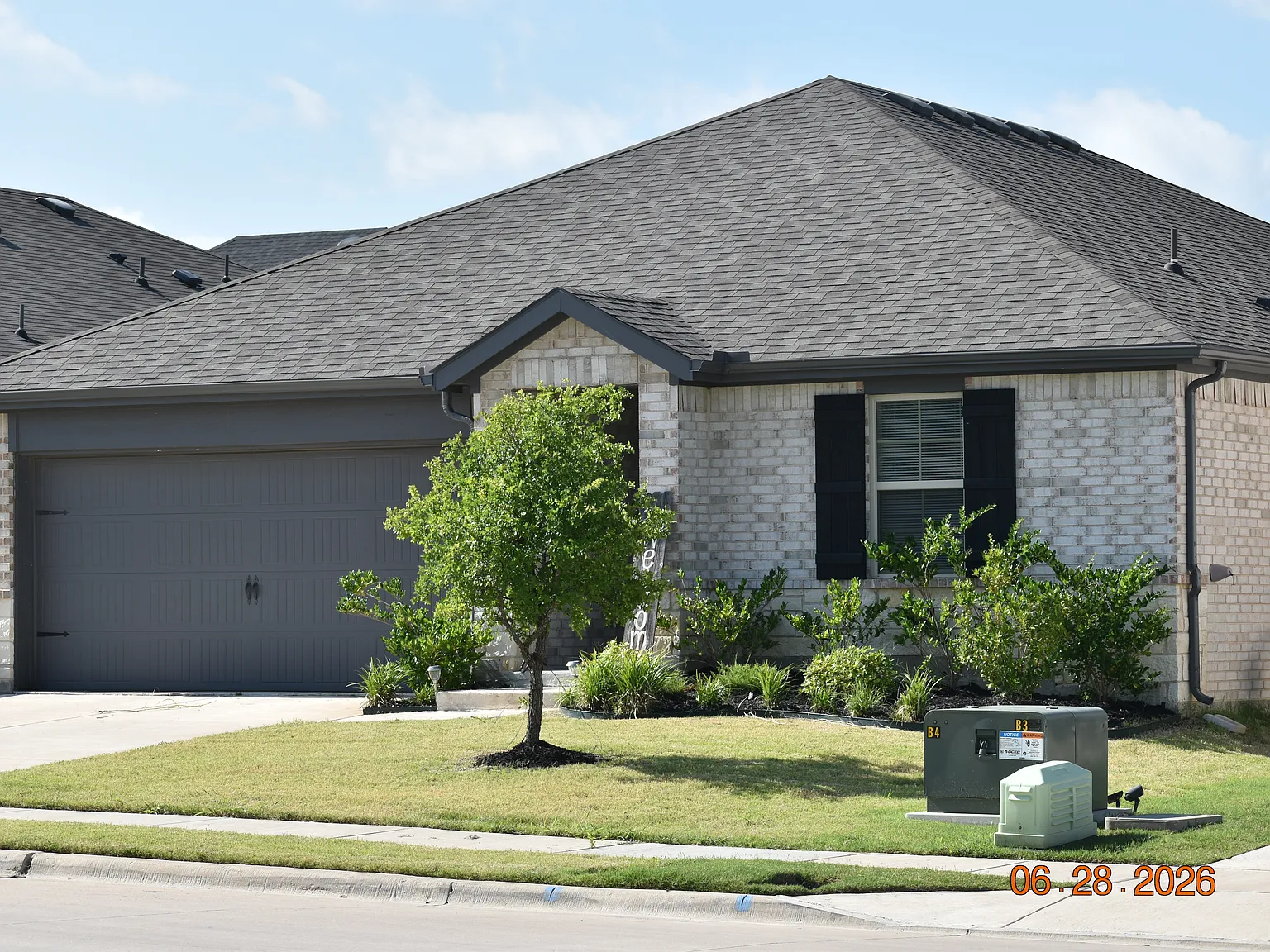 3 bed, 1698 sqft, $2,200 — Photo 3