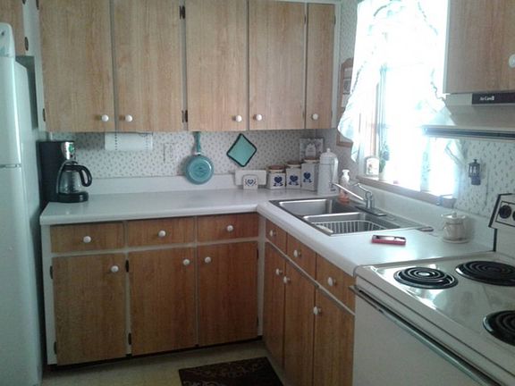 5th image of 18 Temple Cir