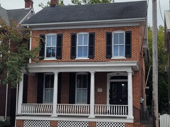 232 E King St, 232 E King St #3, Shippensburg, PA 17257