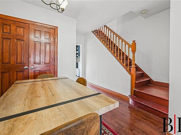 5th image of 4209 Avenue S