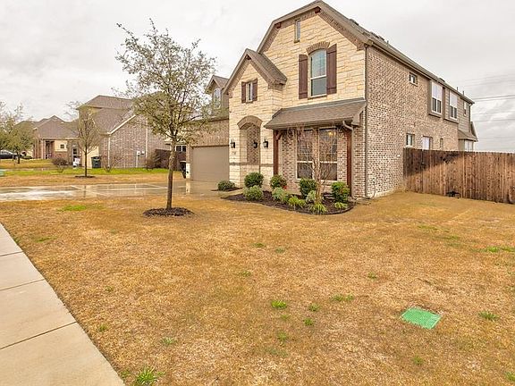 3rd image of 850 Magnolia Dr
