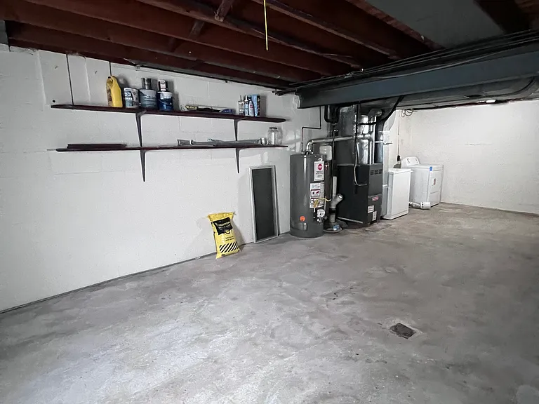 220 Orchard Hill Dr #B — Photo 21