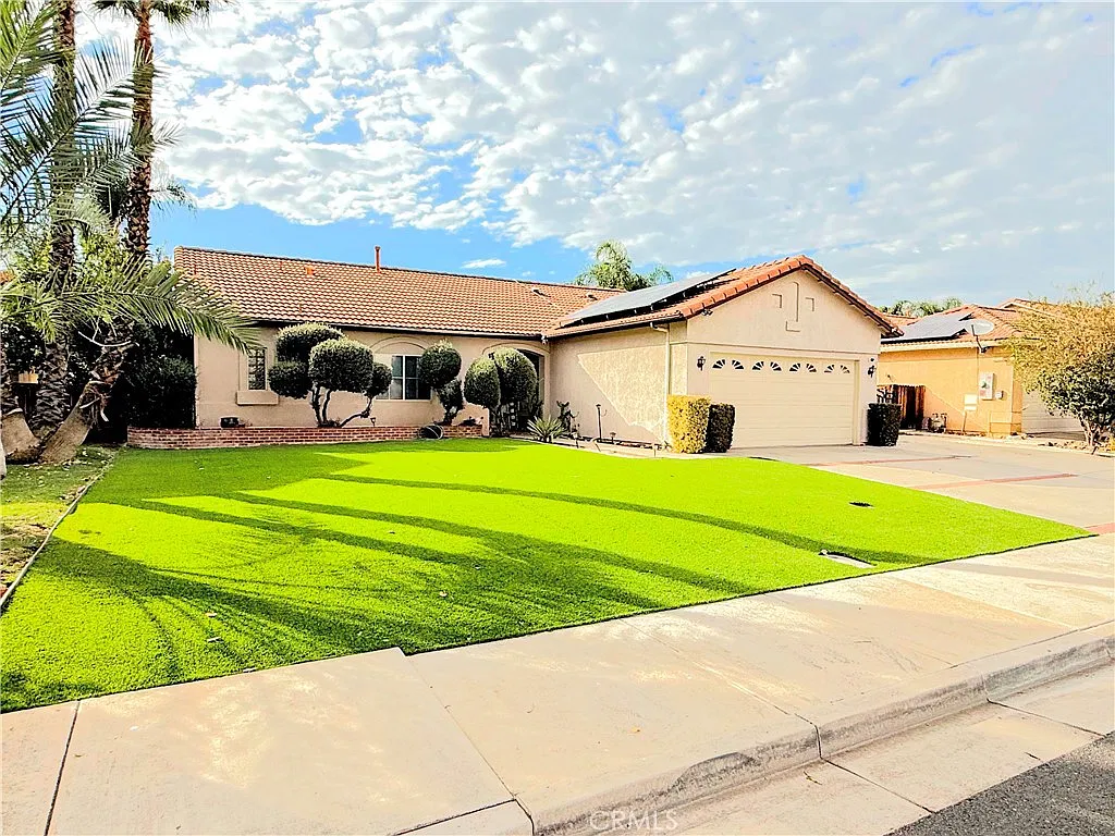 3 bed, 1732 sqft, $3,400 — Photo 3